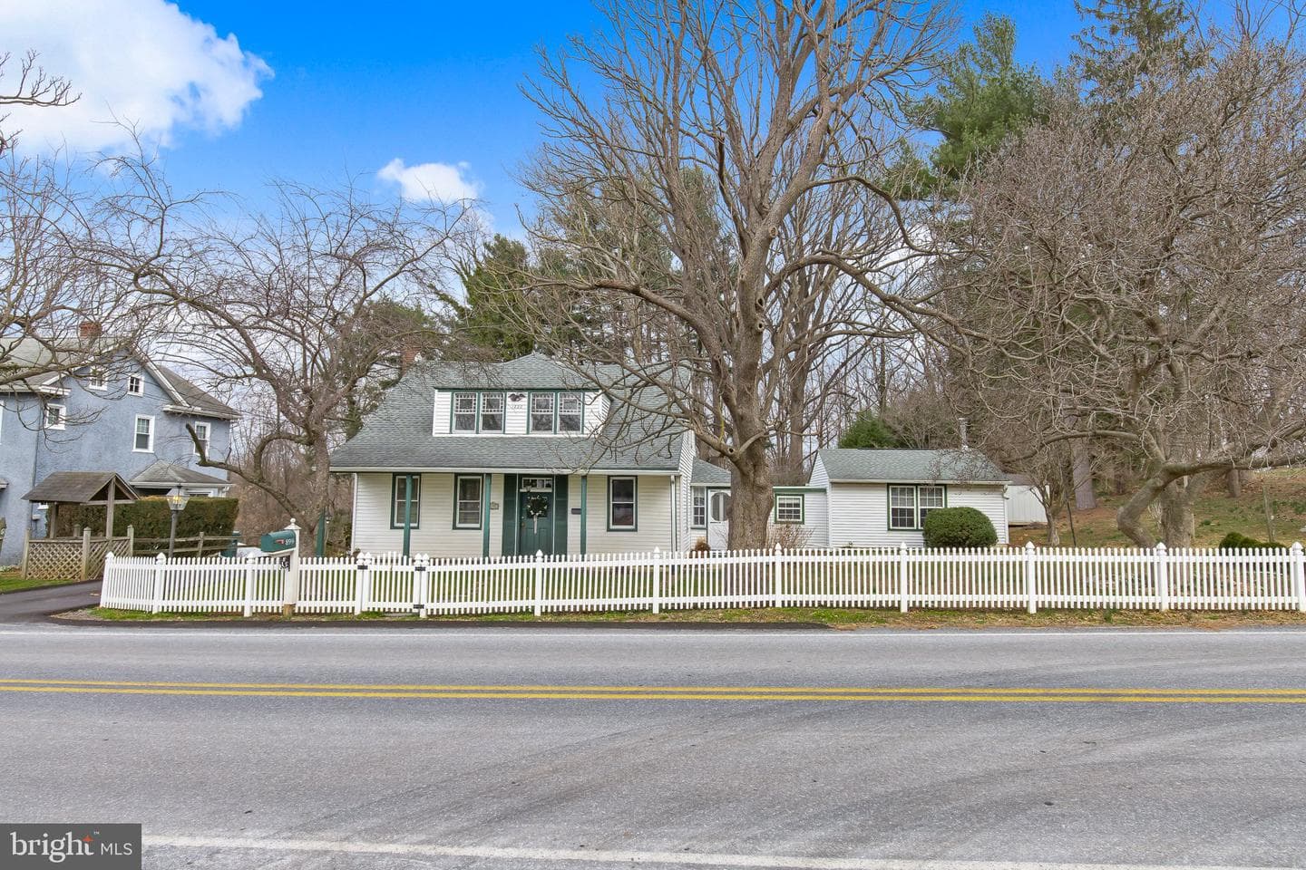 899 Winter Hill Road photo 5