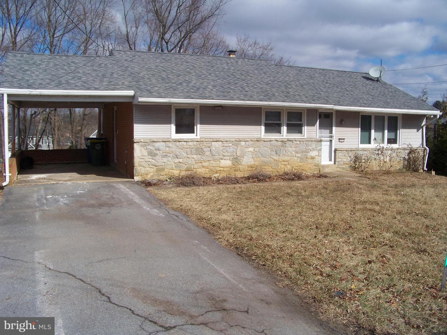 1613 Magnolia Drive photo 2