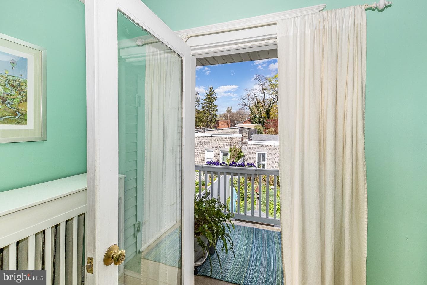 825 W Walnut Street photo 20