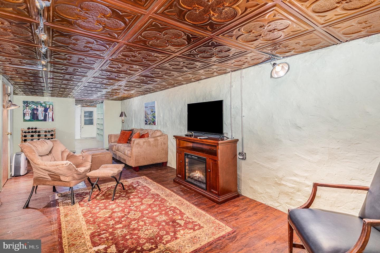 825 W Walnut Street photo 21