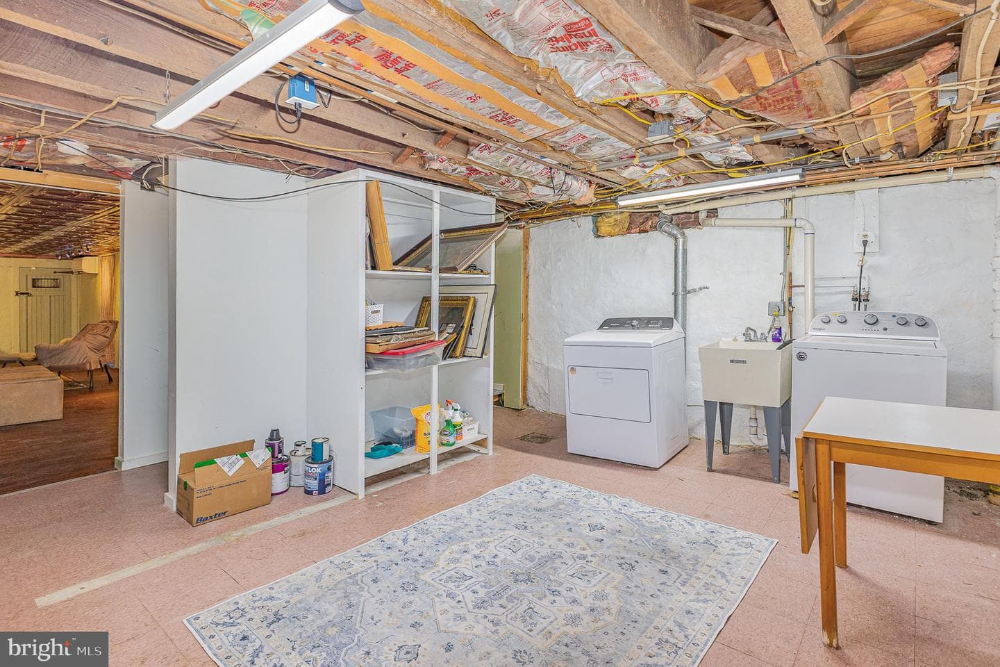 825 W Walnut Street photo 22
