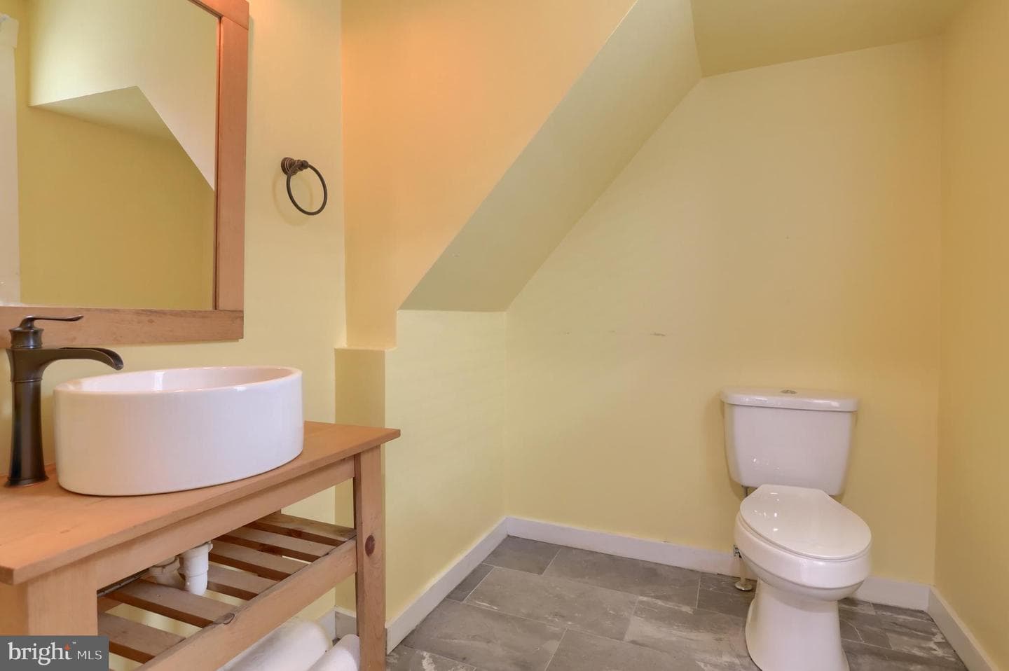221 W Vine Street photo 16
