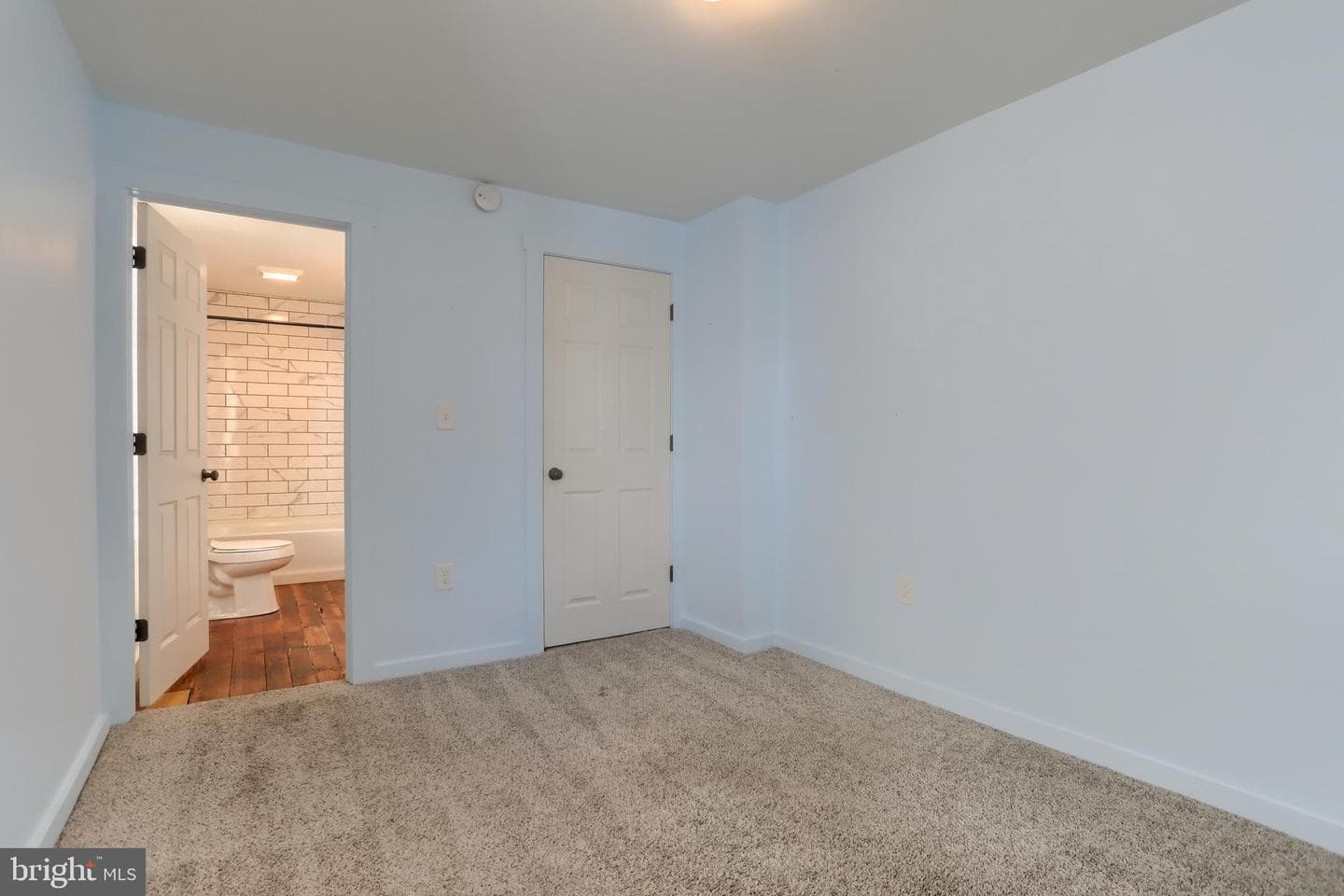 221 W Vine Street photo 25