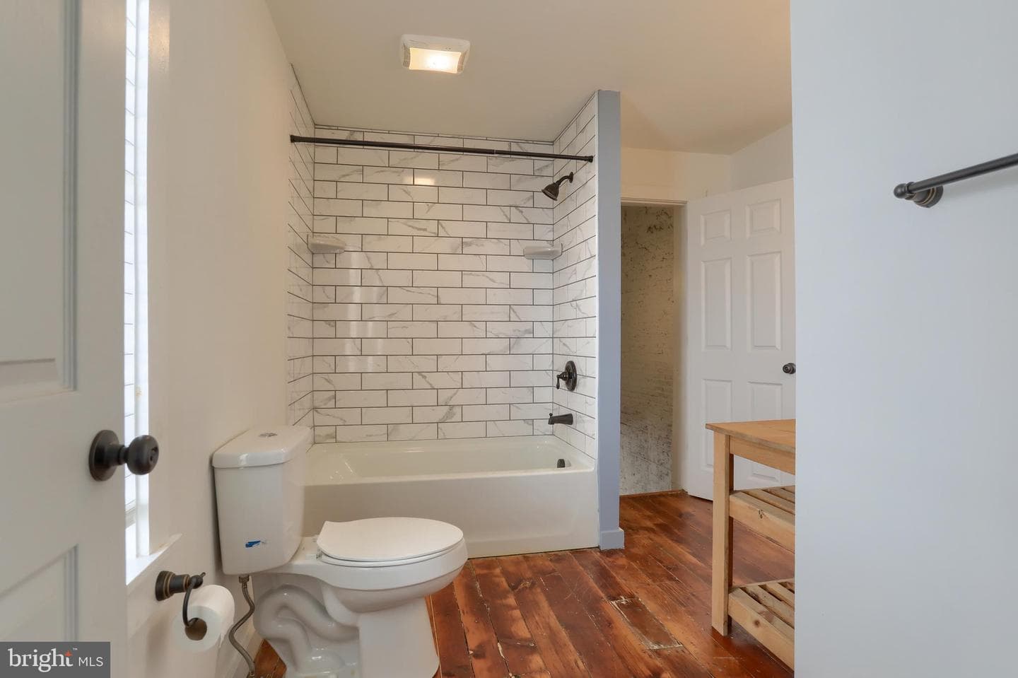 221 W Vine Street photo 27