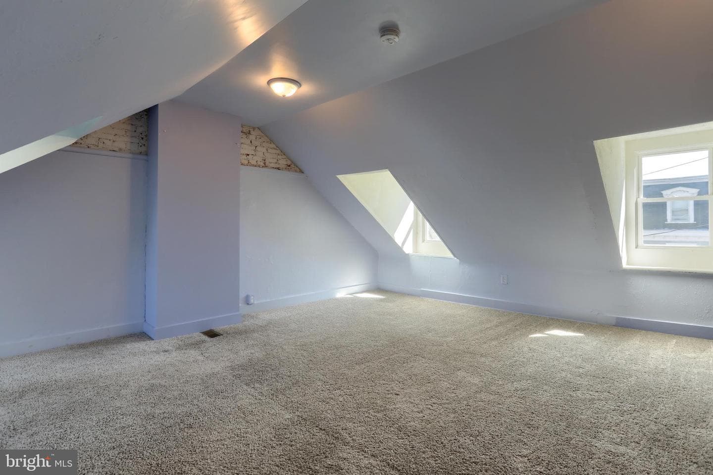 221 W Vine Street photo 29