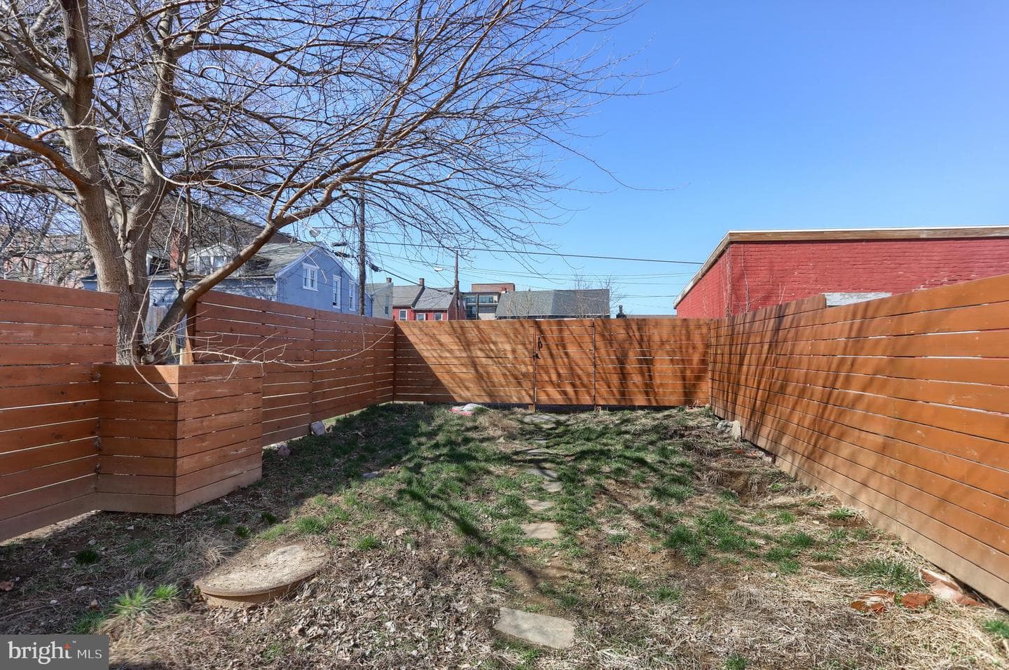 221 W Vine Street photo 32
