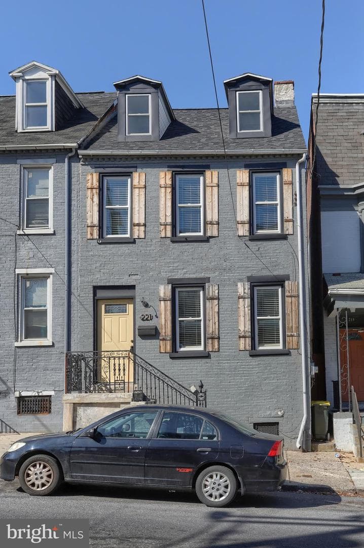 221 W Vine Street photo 36