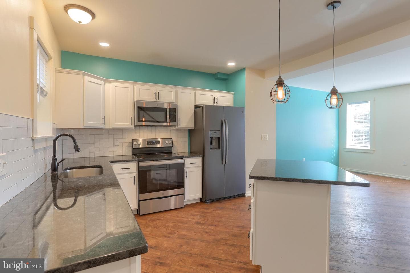 221 W Vine Street photo 6