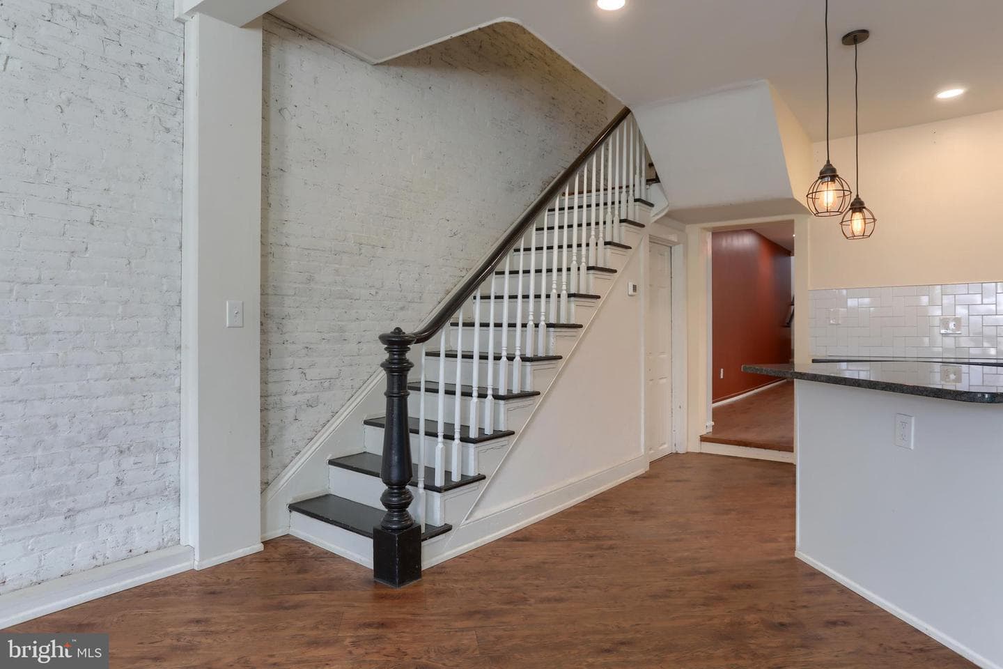 221 W Vine Street photo 8