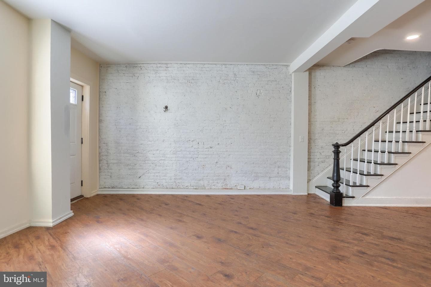 221 W Vine Street photo 9