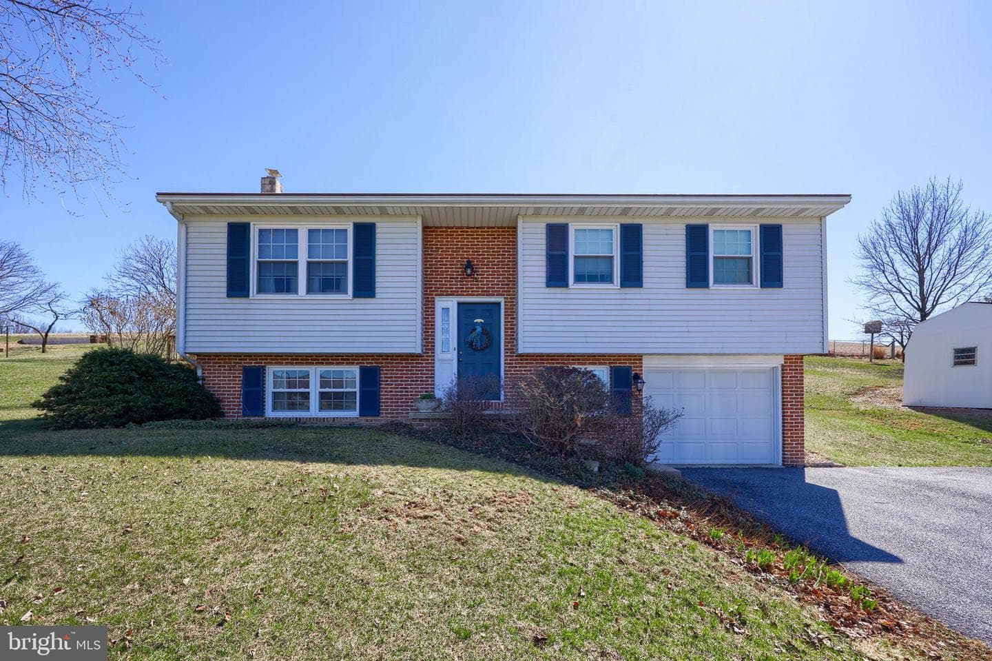 310 Long Lane photo 1