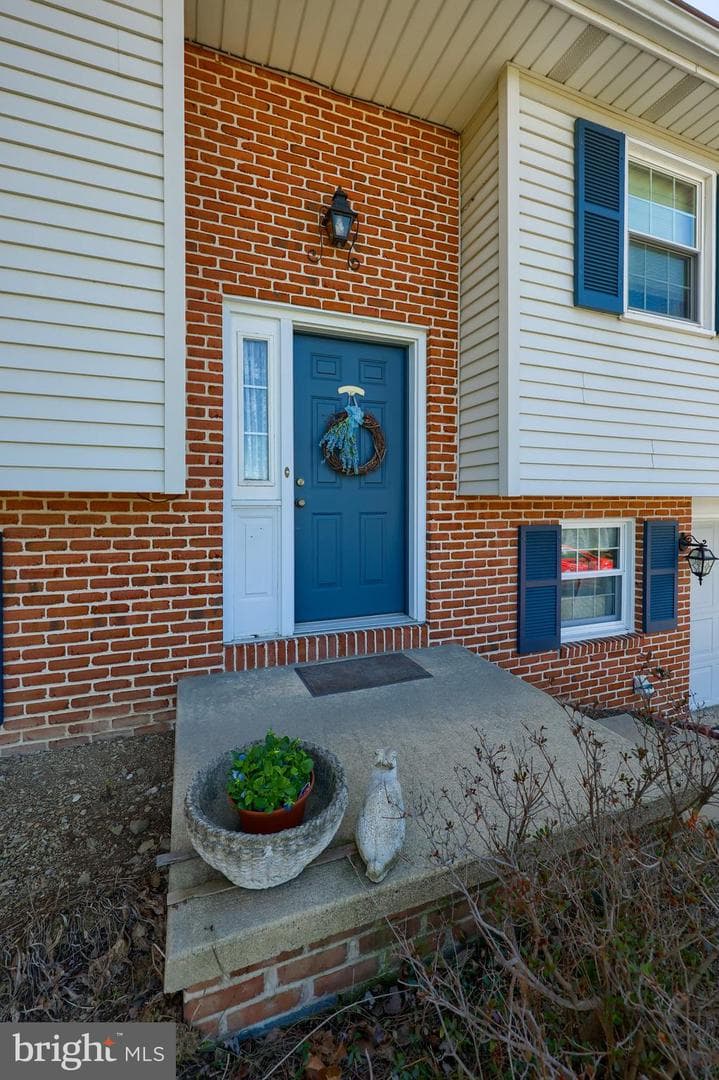 310 Long Lane photo 4