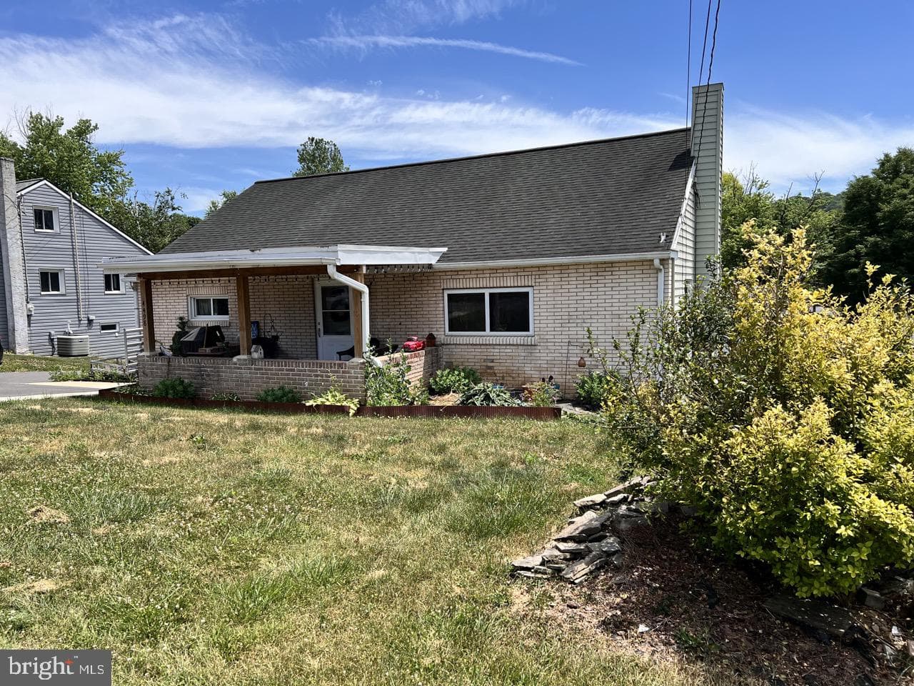 4498 Chinchilla Avenue photo 2