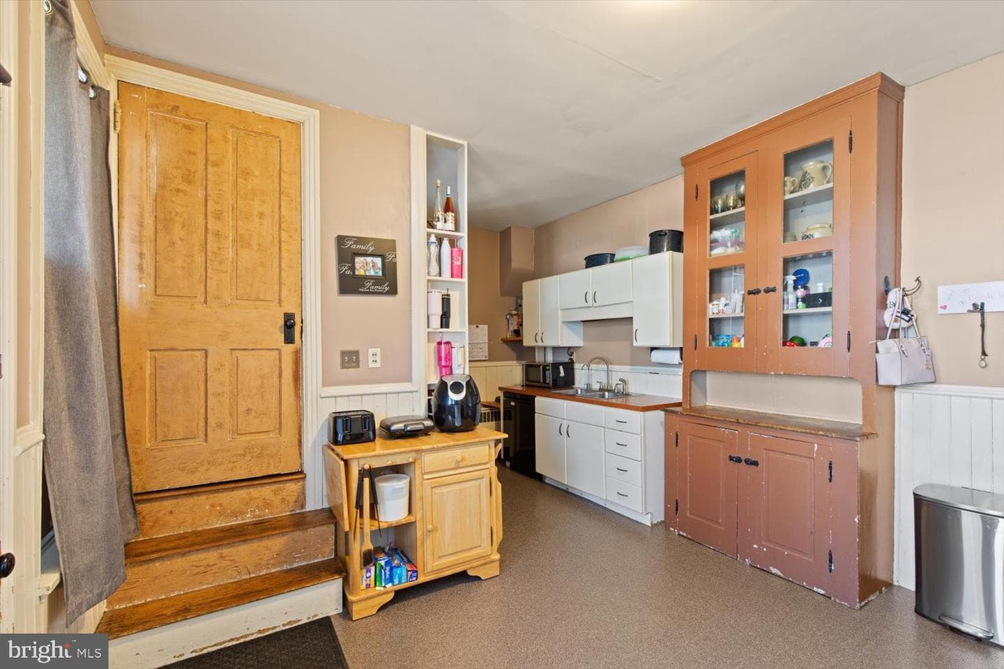 644 Chestnut Street photo 24