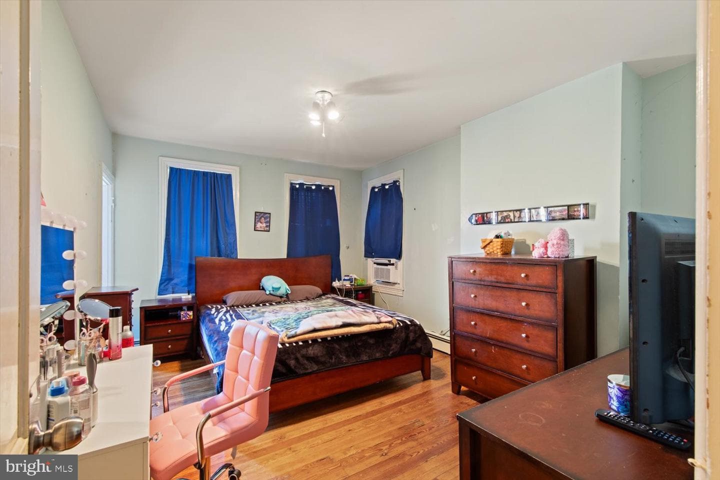 644 Chestnut Street photo 29