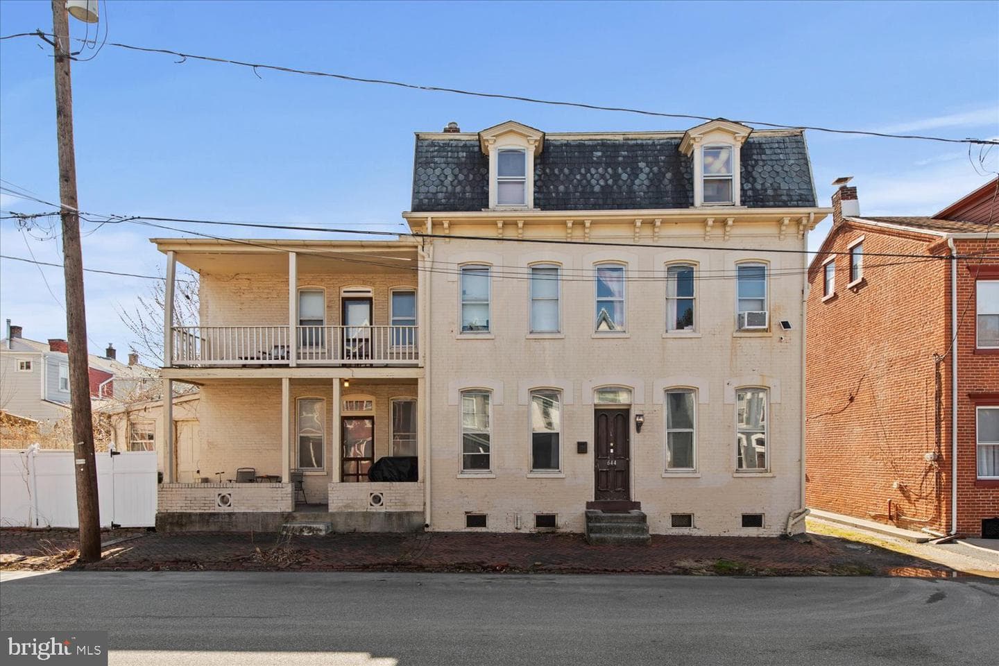 644 Chestnut Street photo 3