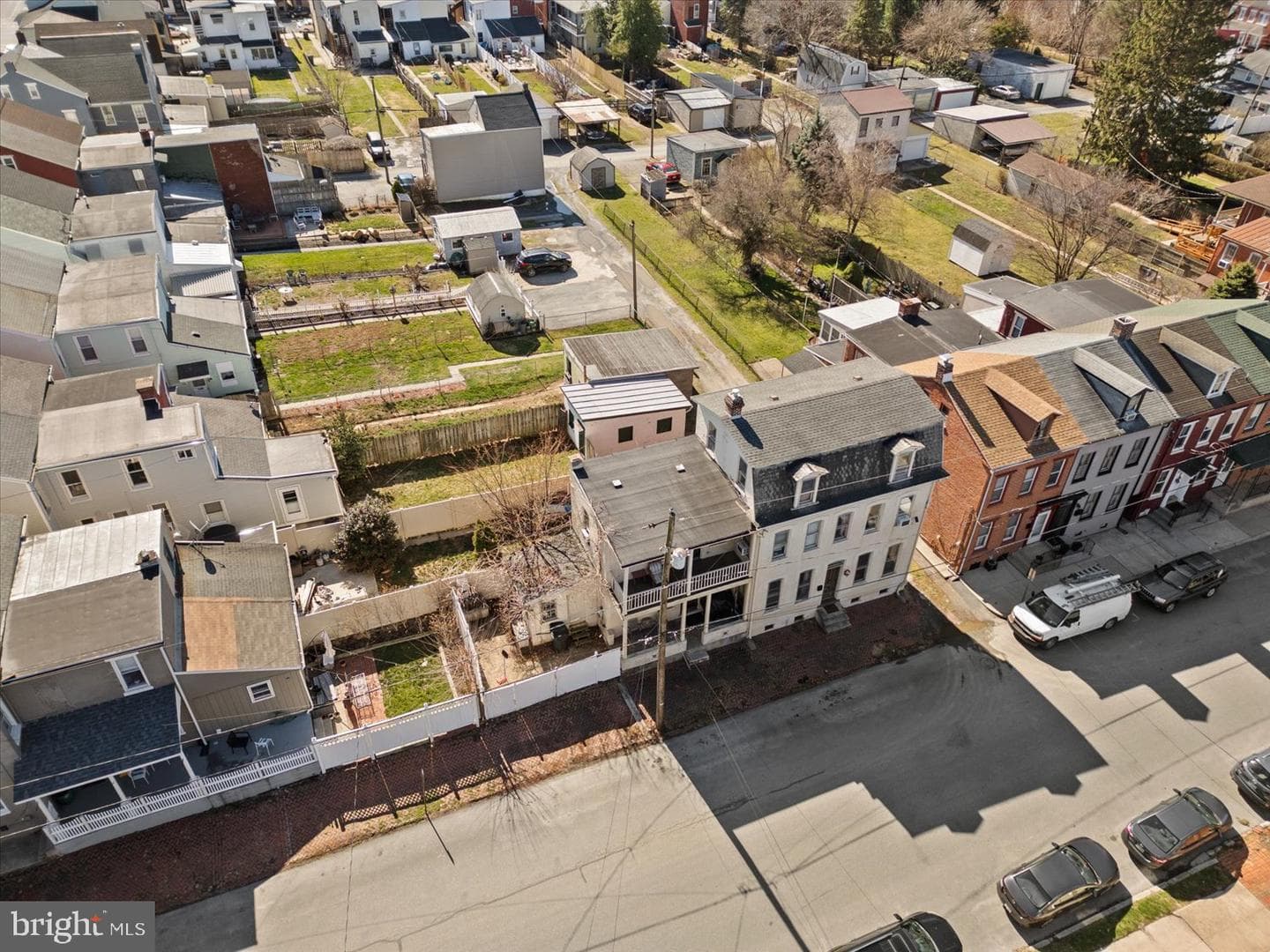 644 Chestnut Street photo 9