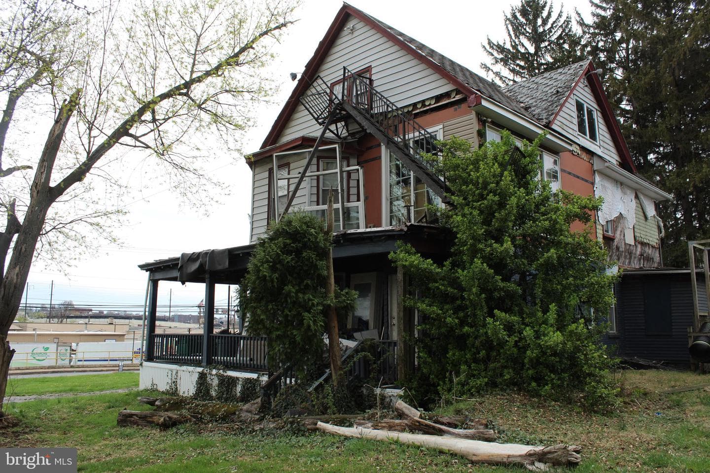 67 Keller Avenue photo 4