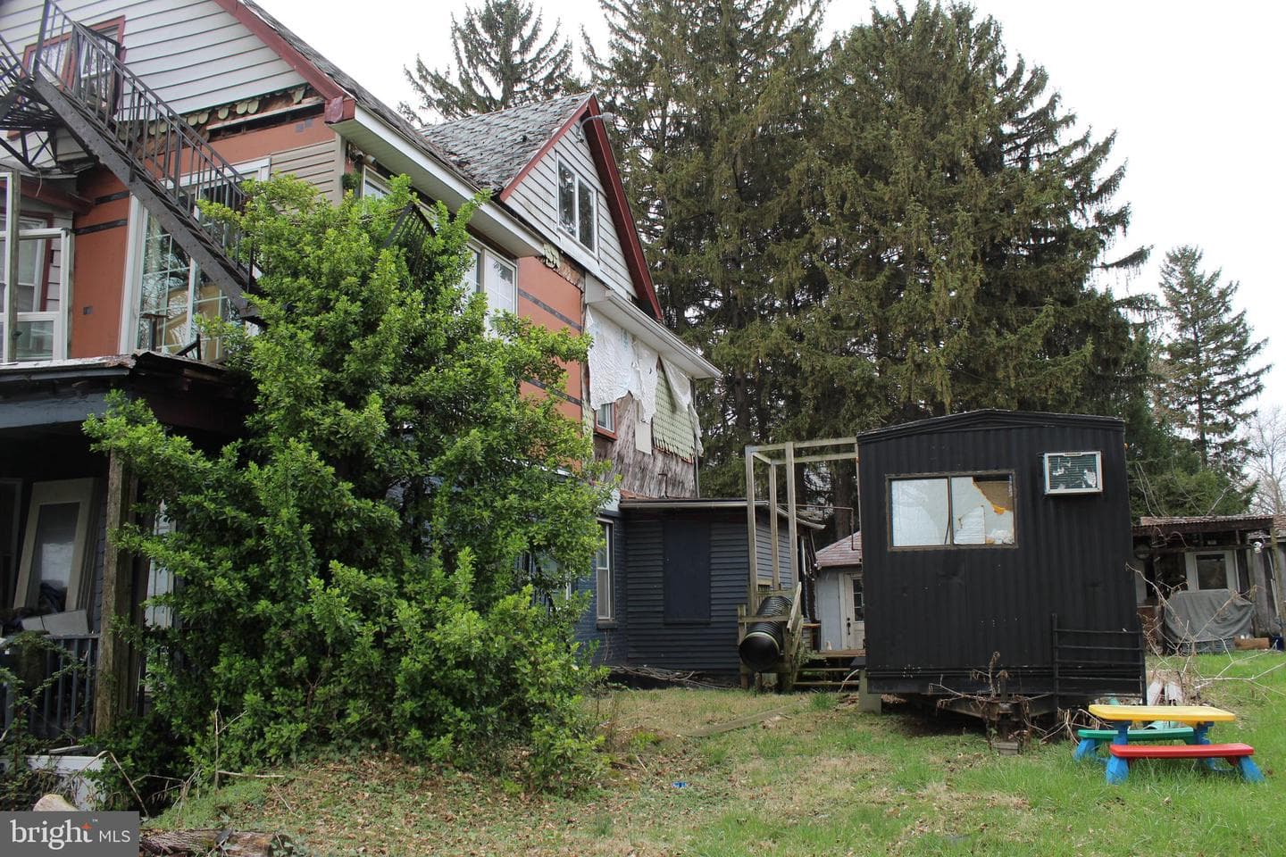 67 Keller Avenue photo 5