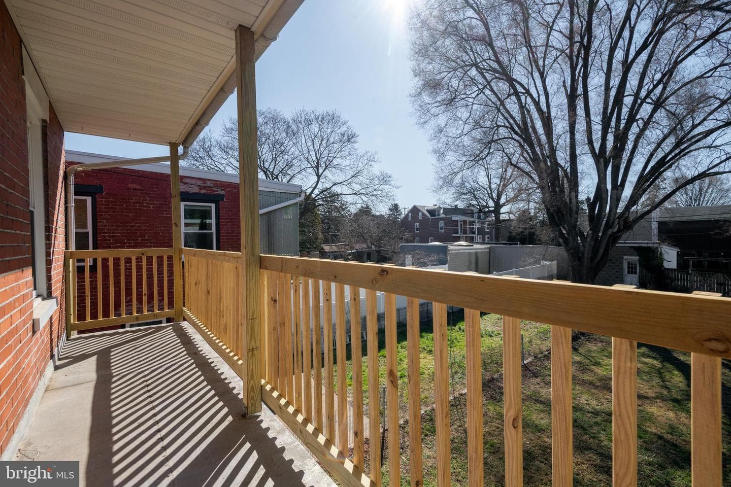 438 E Ross Street photo 22