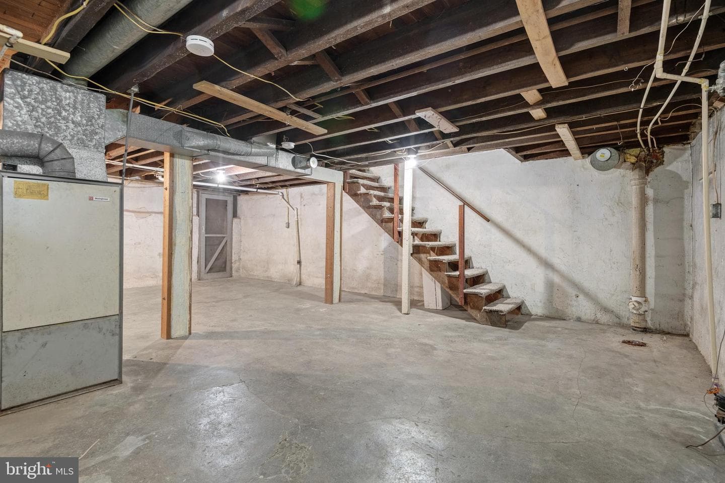 438 E Ross Street photo 29