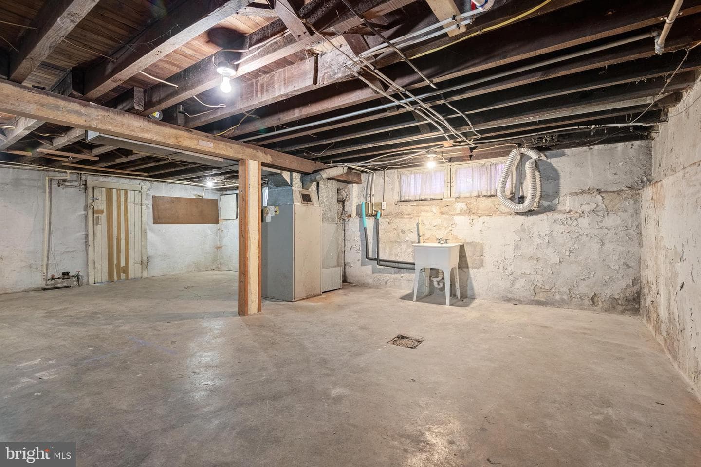 438 E Ross Street photo 30