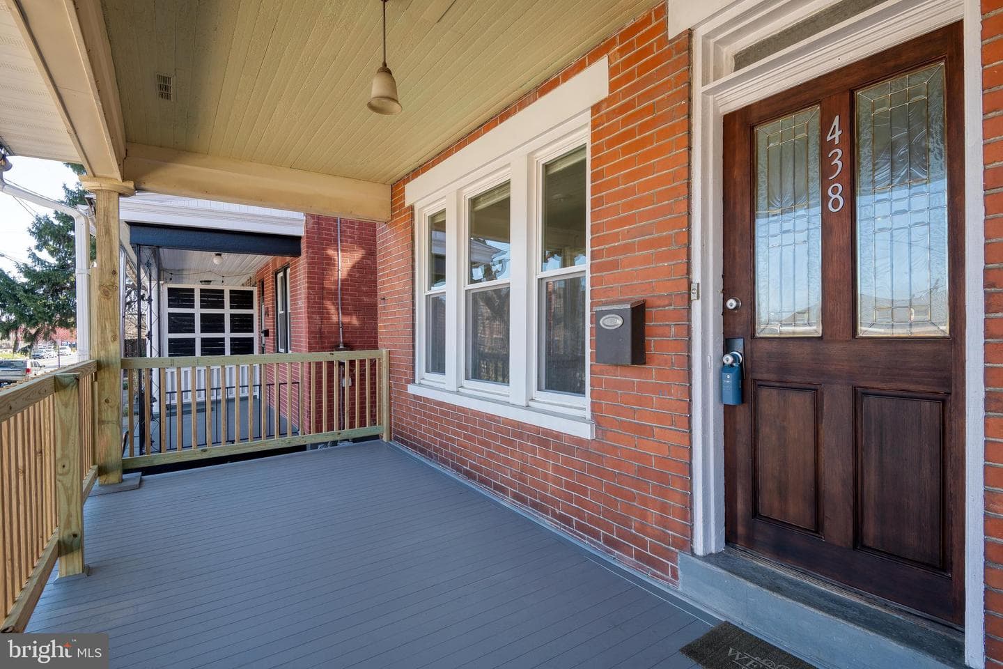438 E Ross Street photo 4