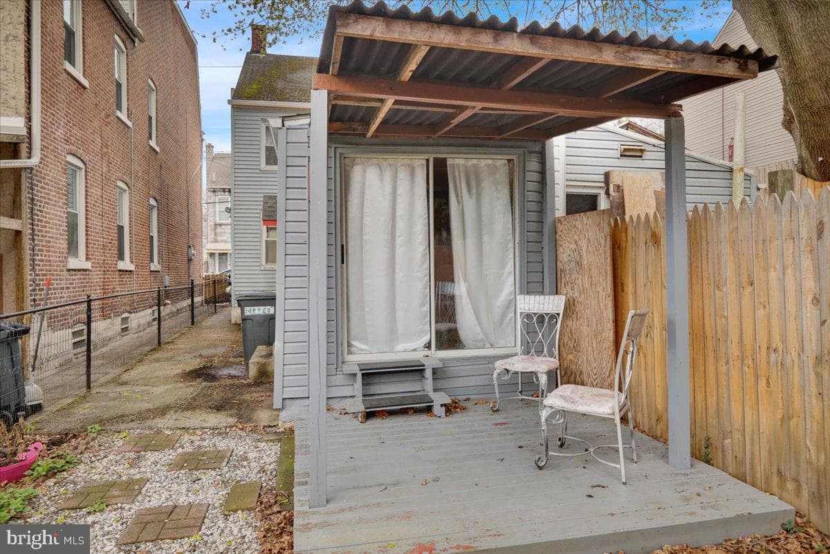 625 Poplar Street photo 26