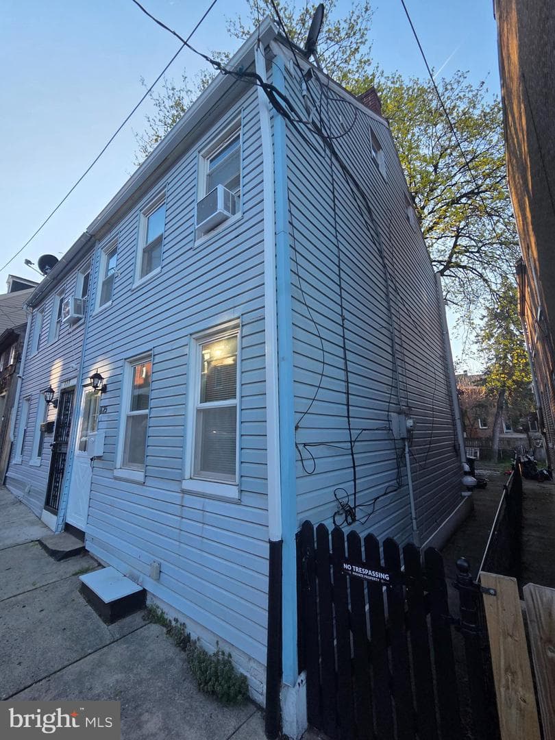 625 Poplar Street photo 32