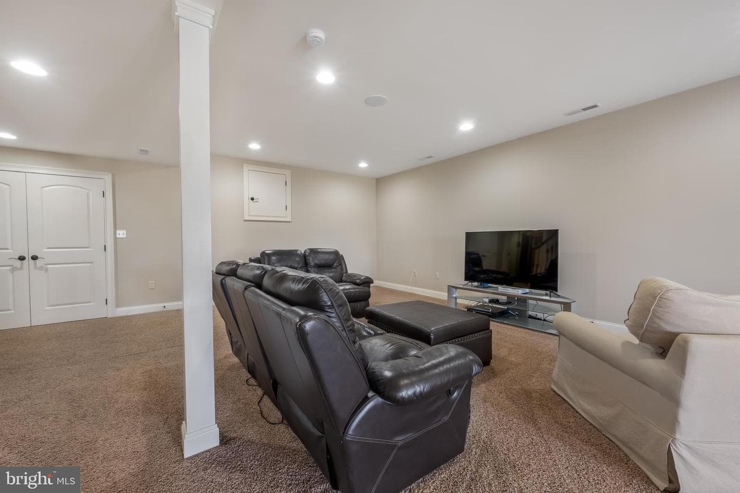 343 Ecker Drive photo 36