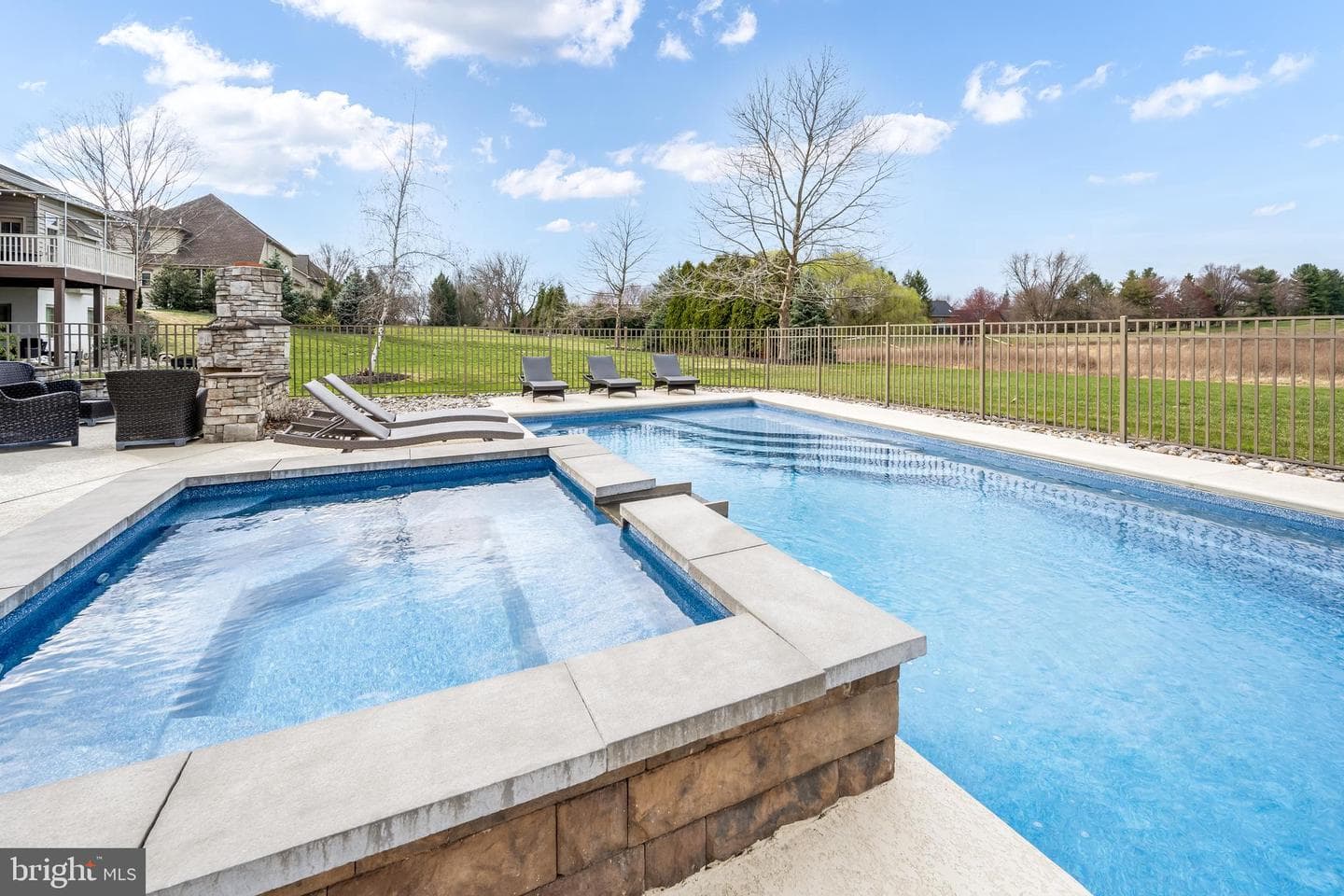 343 Ecker Drive photo 44