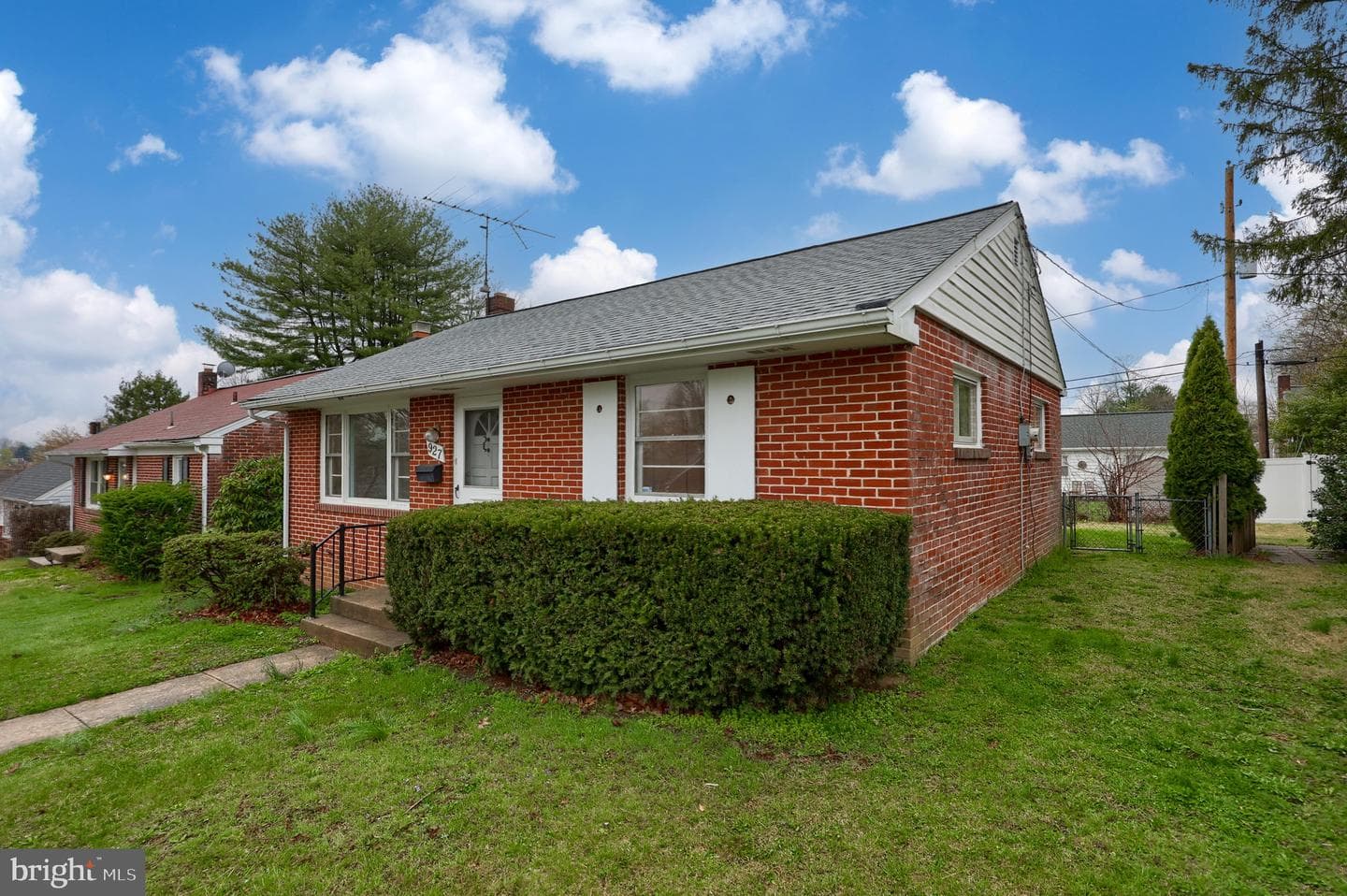 927 Rolridge Avenue photo 8