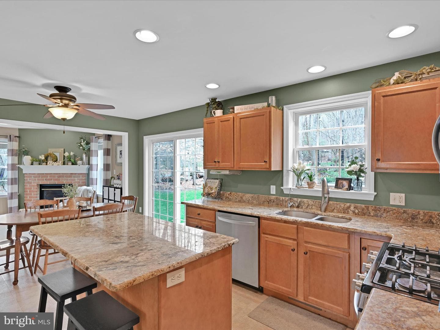 385 Furnace Hill Road photo 12