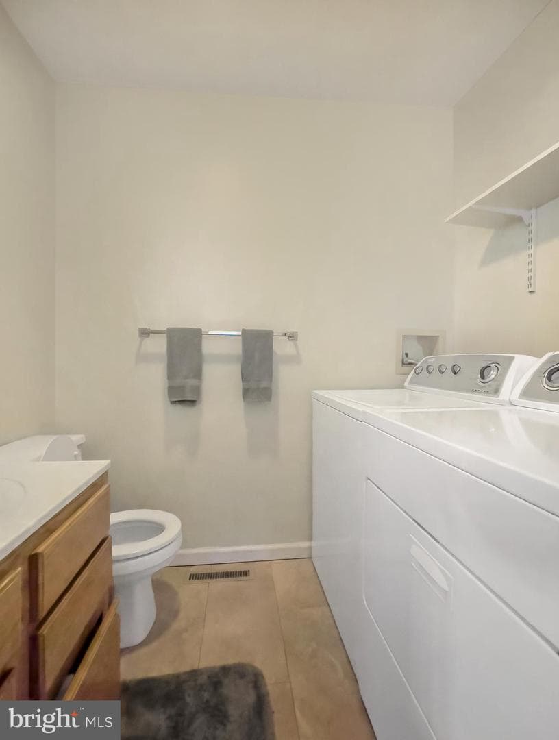 208 Oakridge Drive photo 10