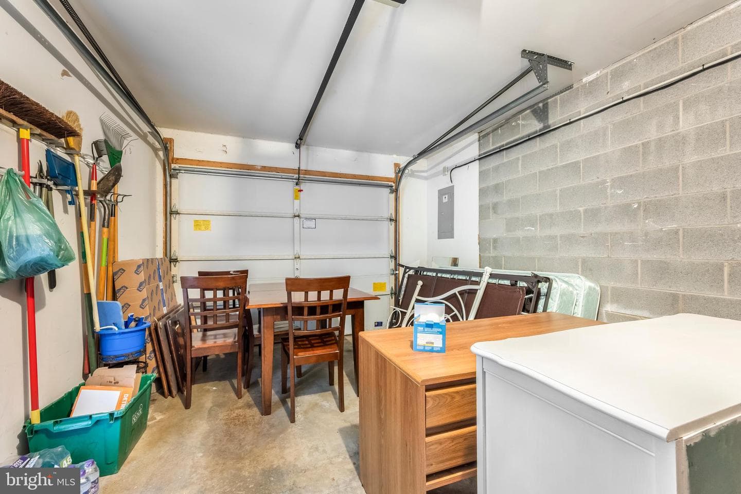 208 Oakridge Drive photo 19