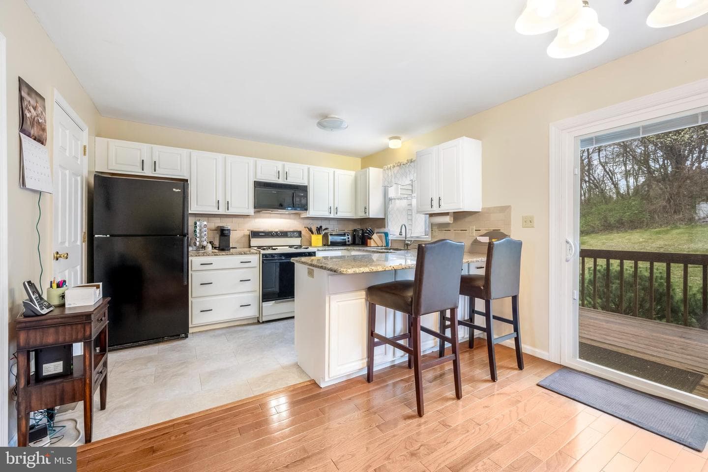 208 Oakridge Drive photo 2