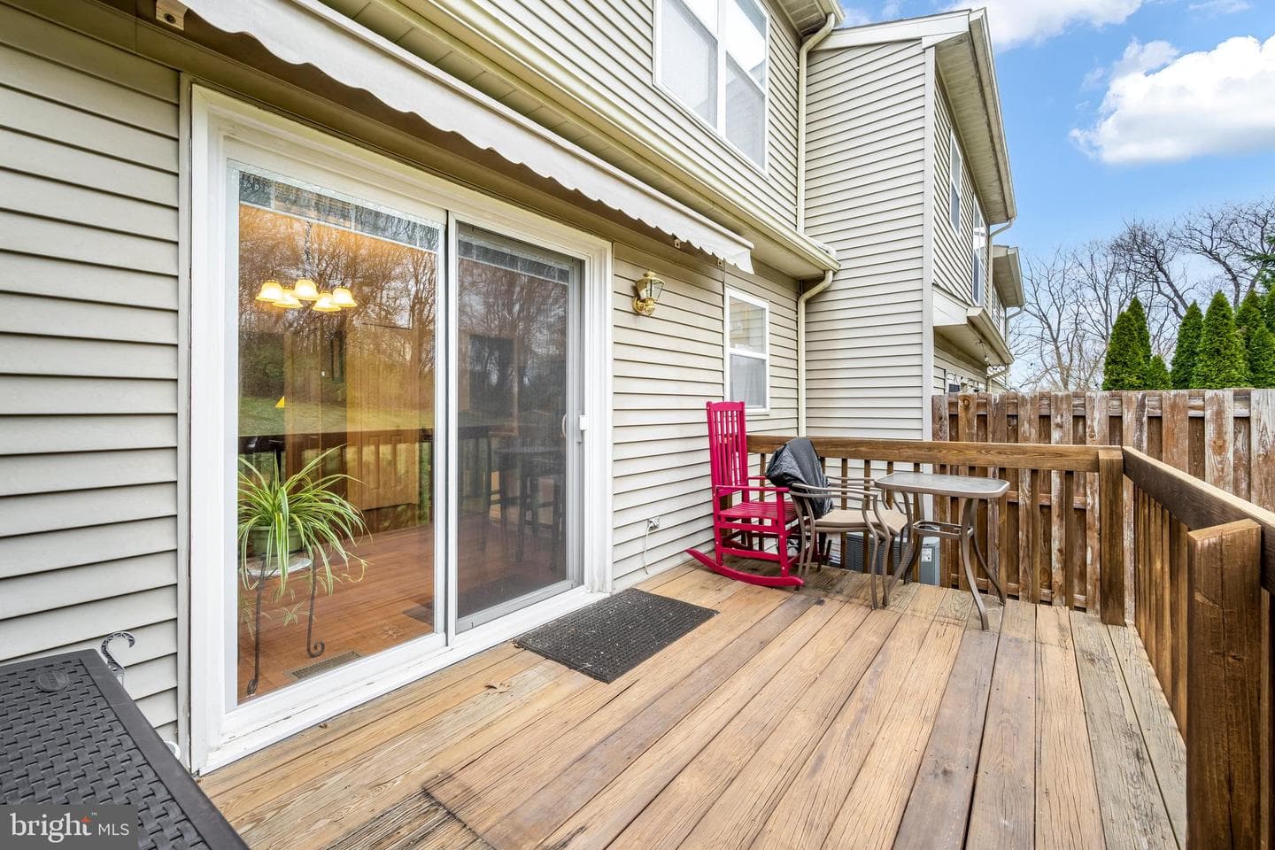 208 Oakridge Drive photo 5