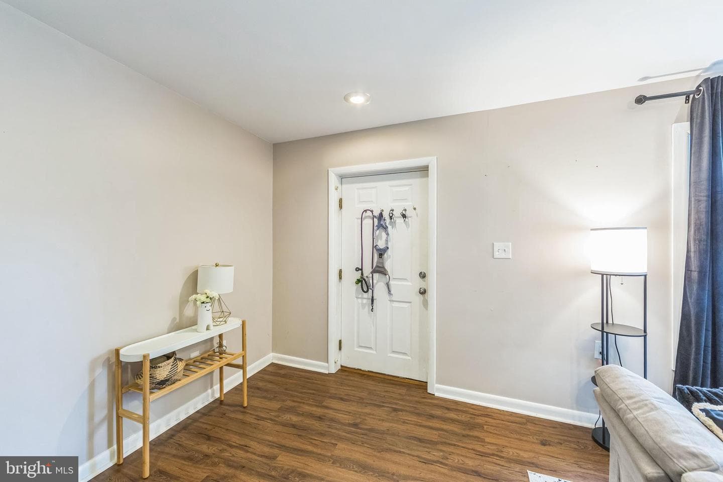 210 Noble Street photo 10