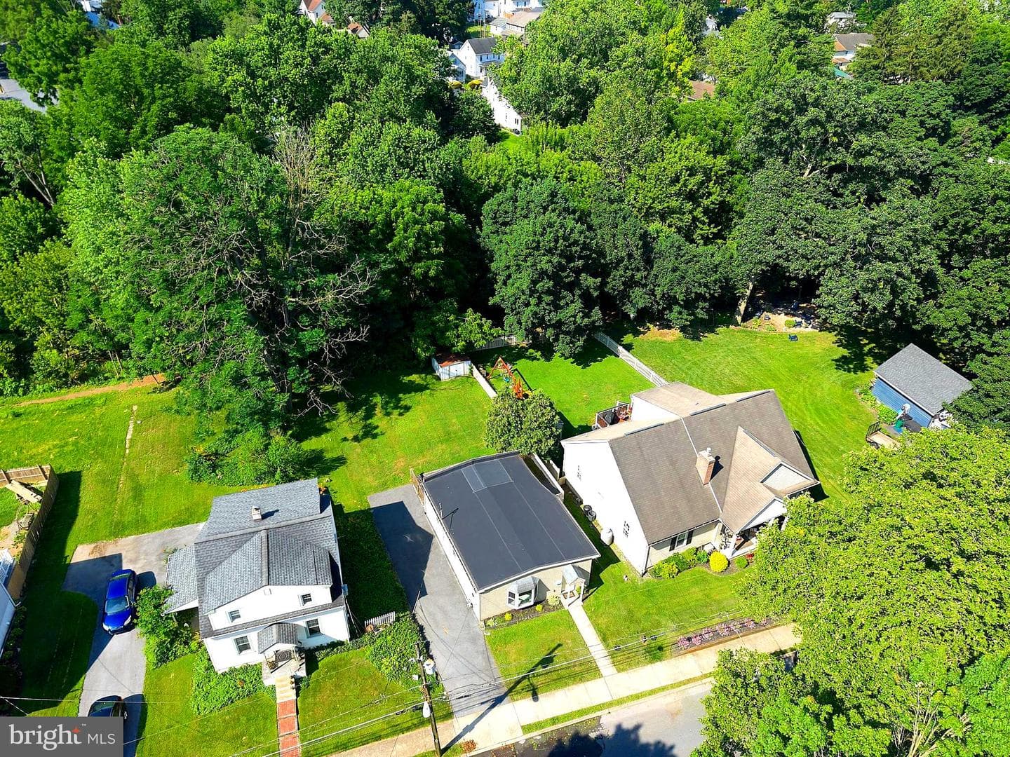 210 Noble Street photo 35