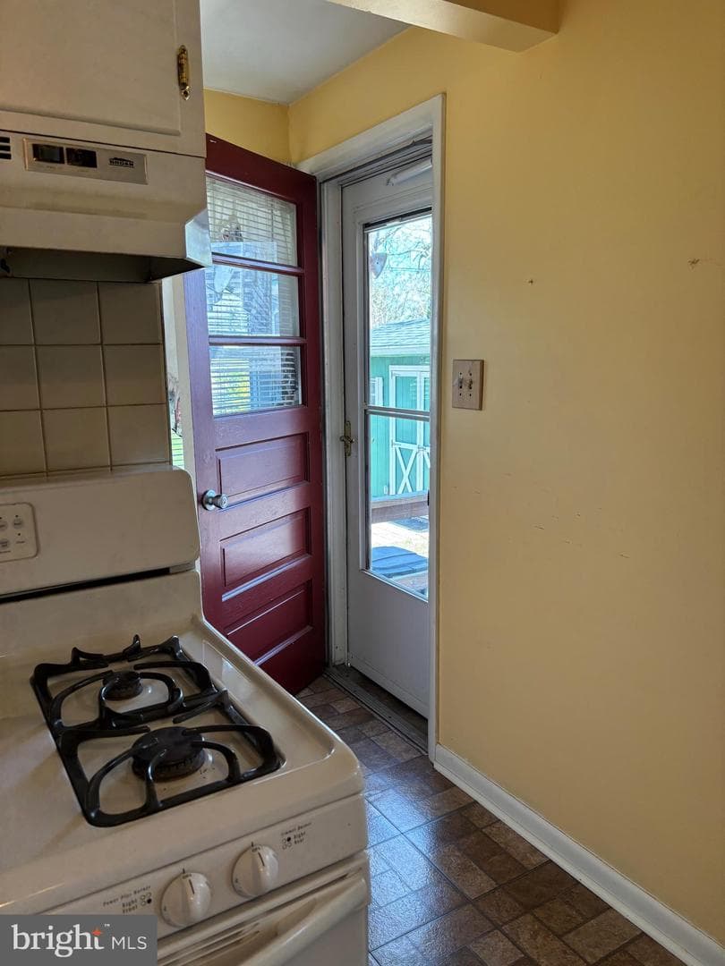 1819 Hemlock Road photo 12