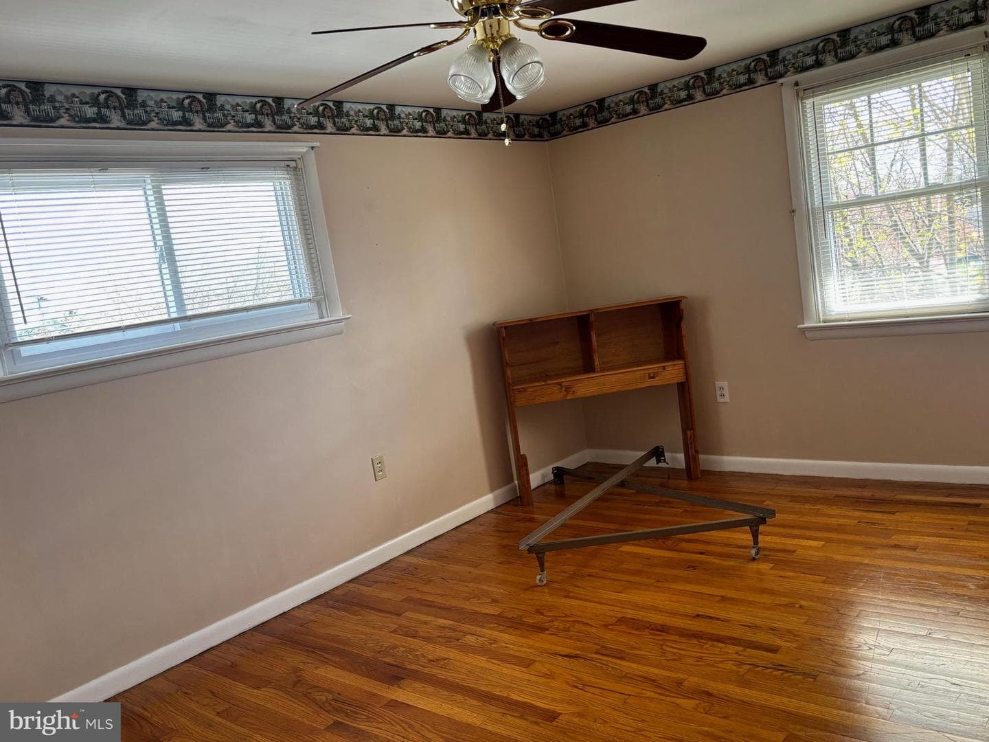 1819 Hemlock Road photo 18