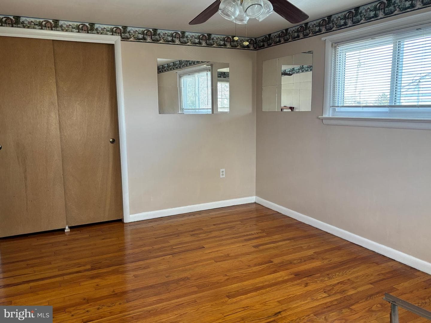 1819 Hemlock Road photo 19