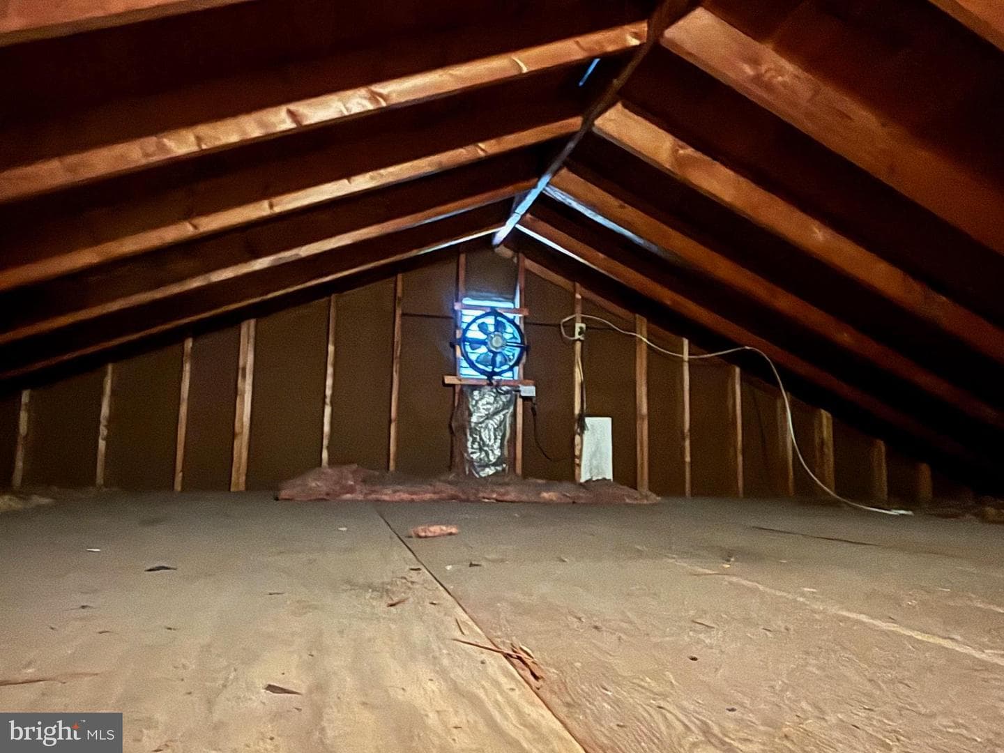 1819 Hemlock Road photo 33