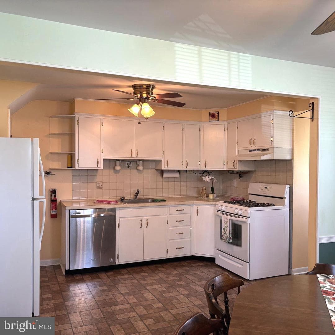 1819 Hemlock Road photo 8