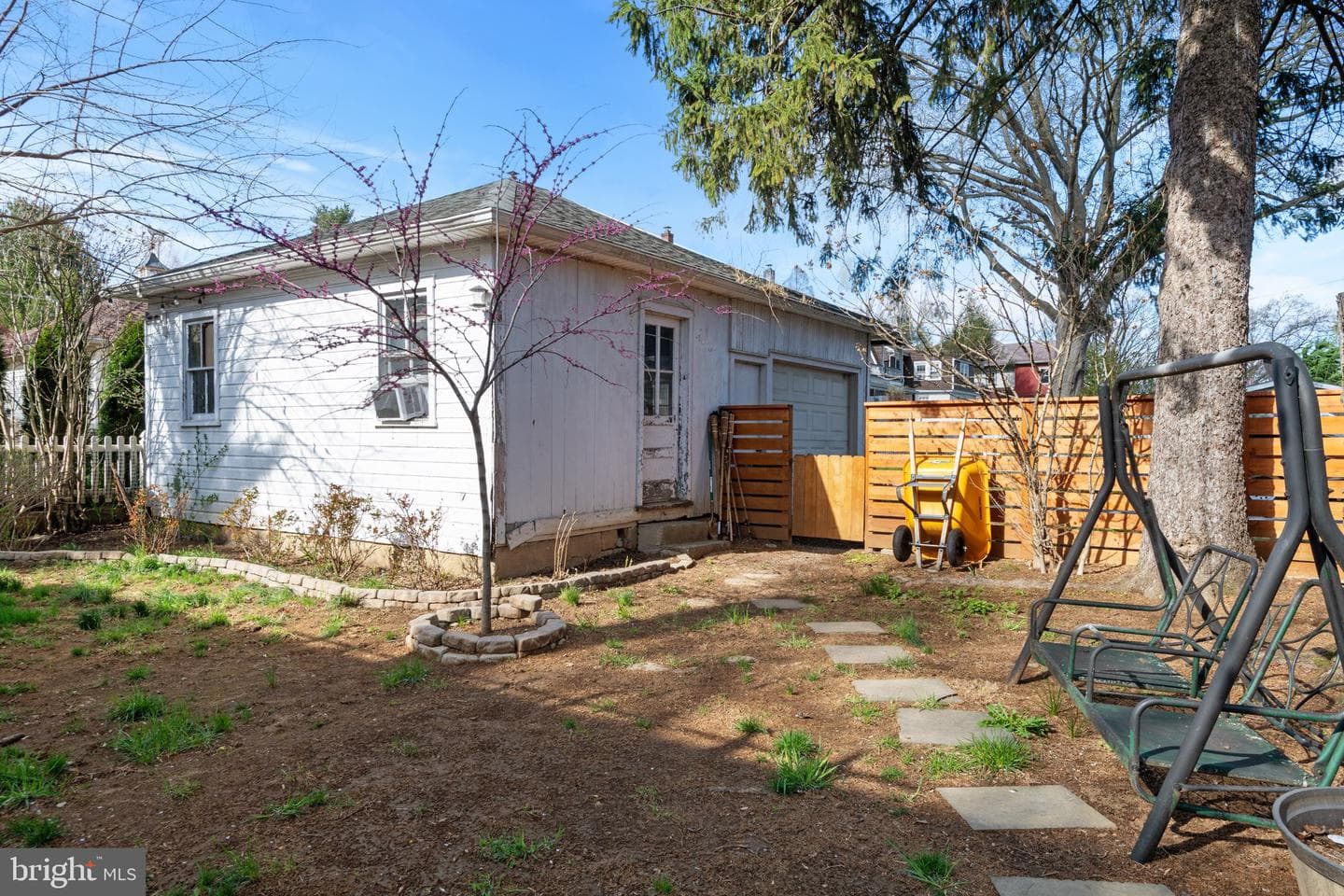 109 S Hazel Street photo 42