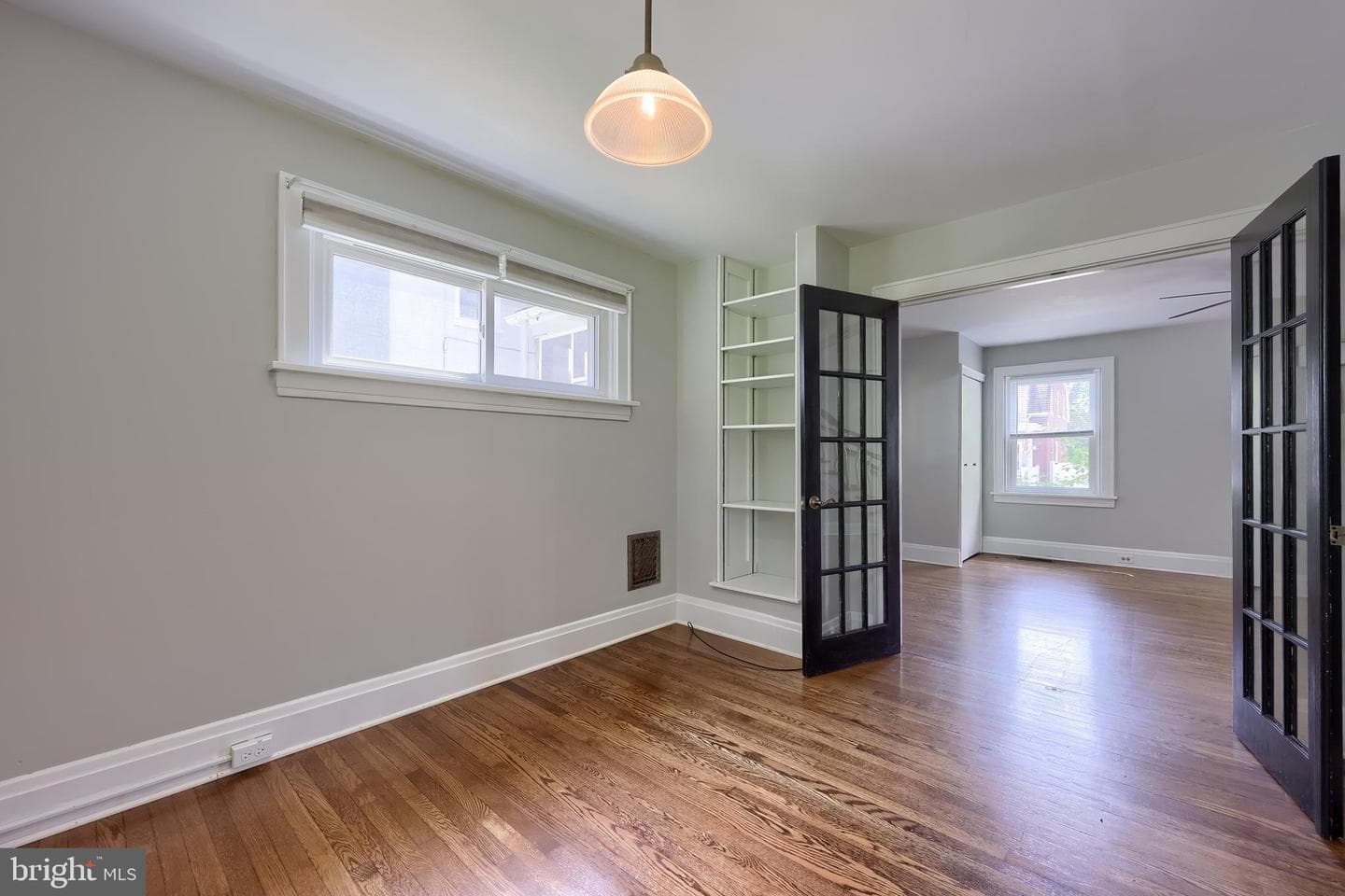 1221 Elm Avenue photo 18