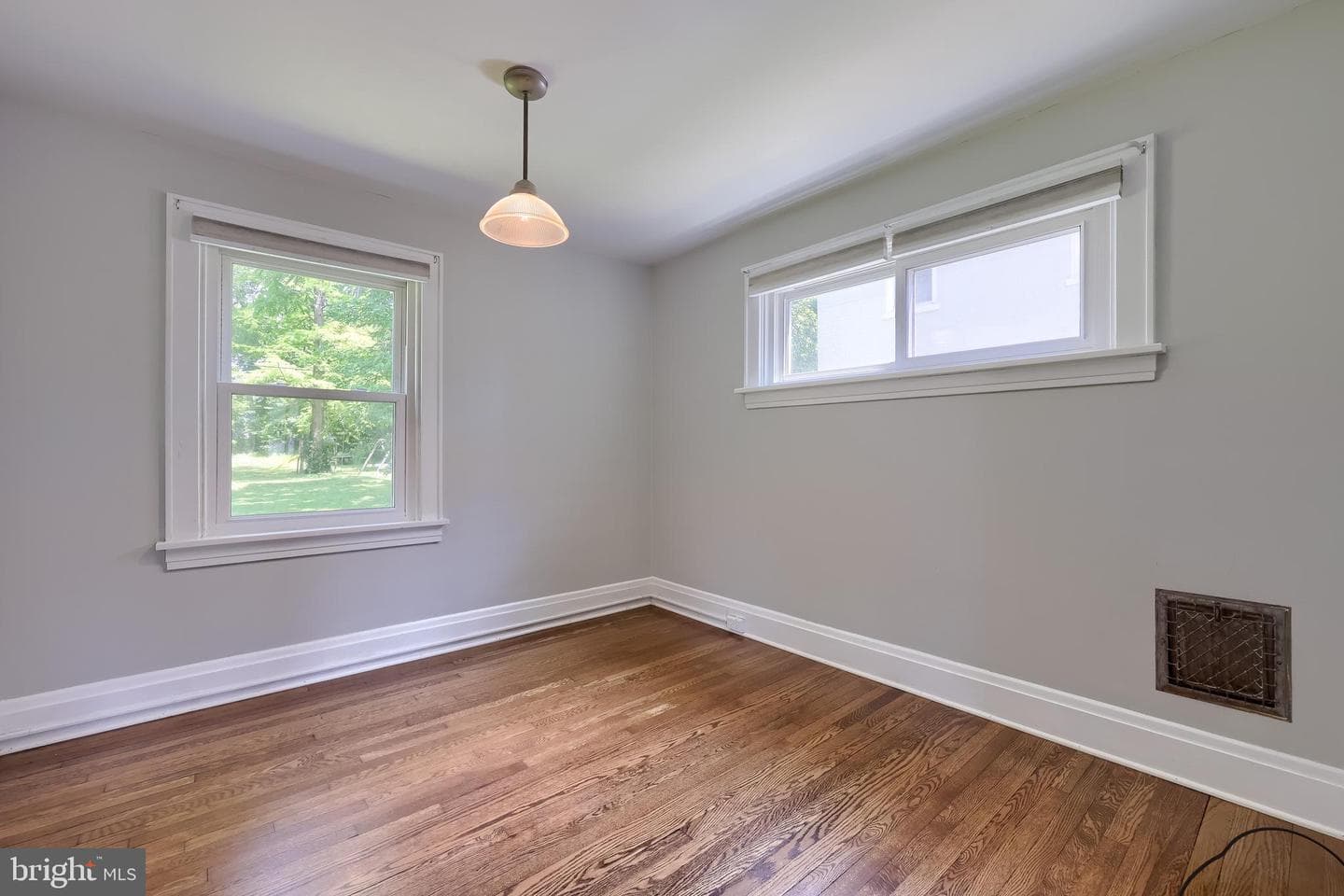 1221 Elm Avenue photo 19