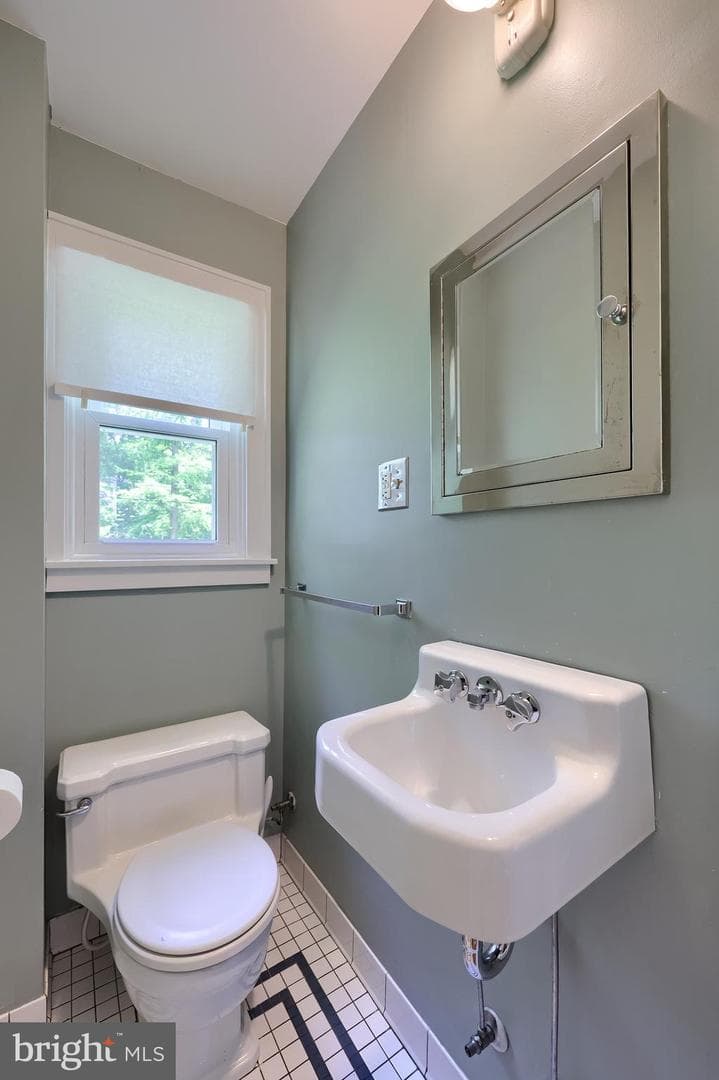 1221 Elm Avenue photo 20