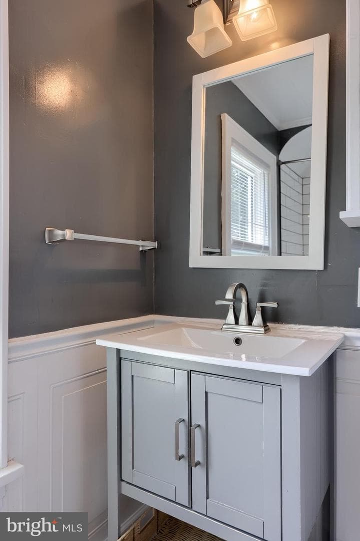 1221 Elm Avenue photo 30