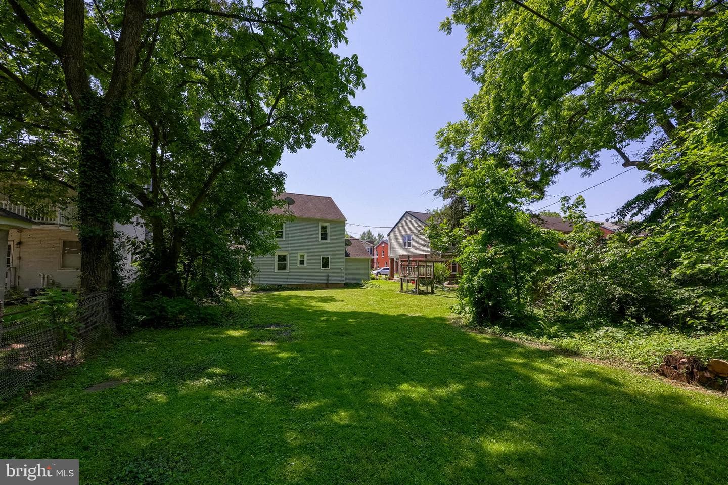 1221 Elm Avenue photo 41